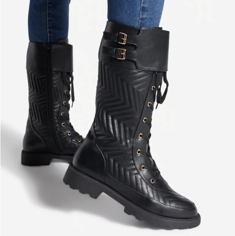 🌟 NEW 🌟  Textured Flat Boot